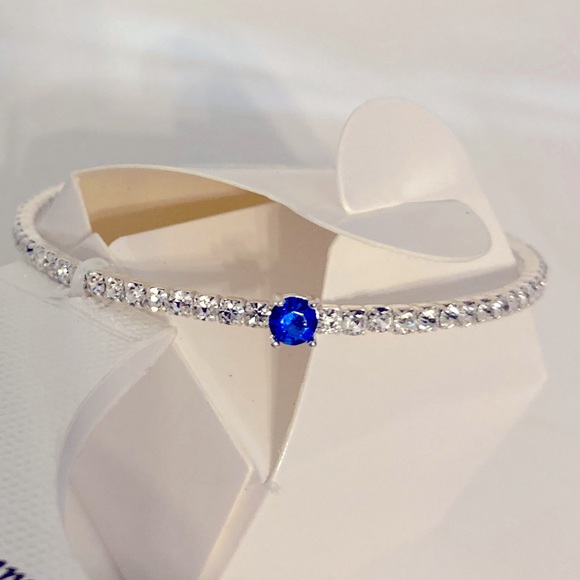 5th & Luxe 14kt Gold Plated Wrap Bangle Bracelet - Picture 5 of 6